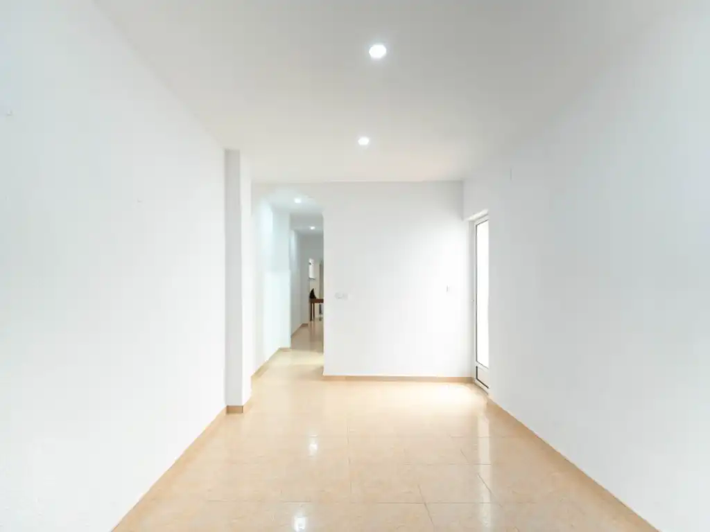 Planta baja en venta en La Pobla de Vallbona con Aire acondicionado, Calefacción y Terraza