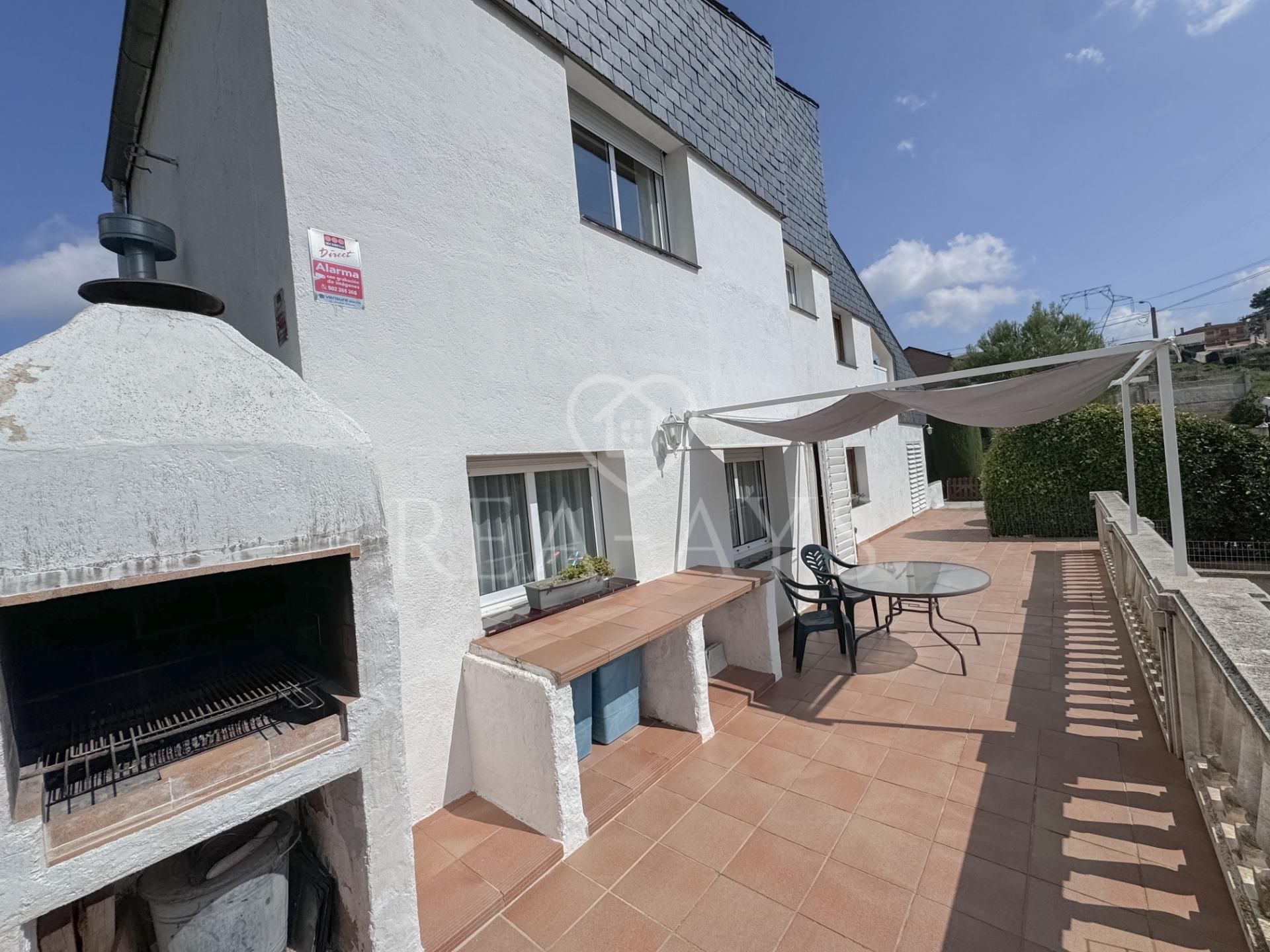 Terrassa de Casa o xalet en venda en Vallirana amb Aire condicionat, Calefacció i Jardí privat