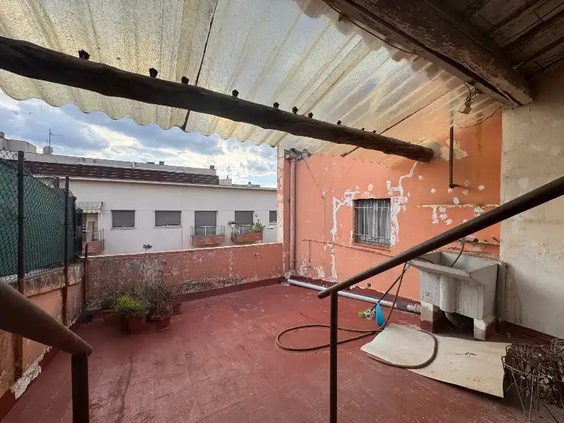 Haus mit Terrasse zum Verkauf in Carrer del Sis D'Octubre de 1869 102, imagen 3