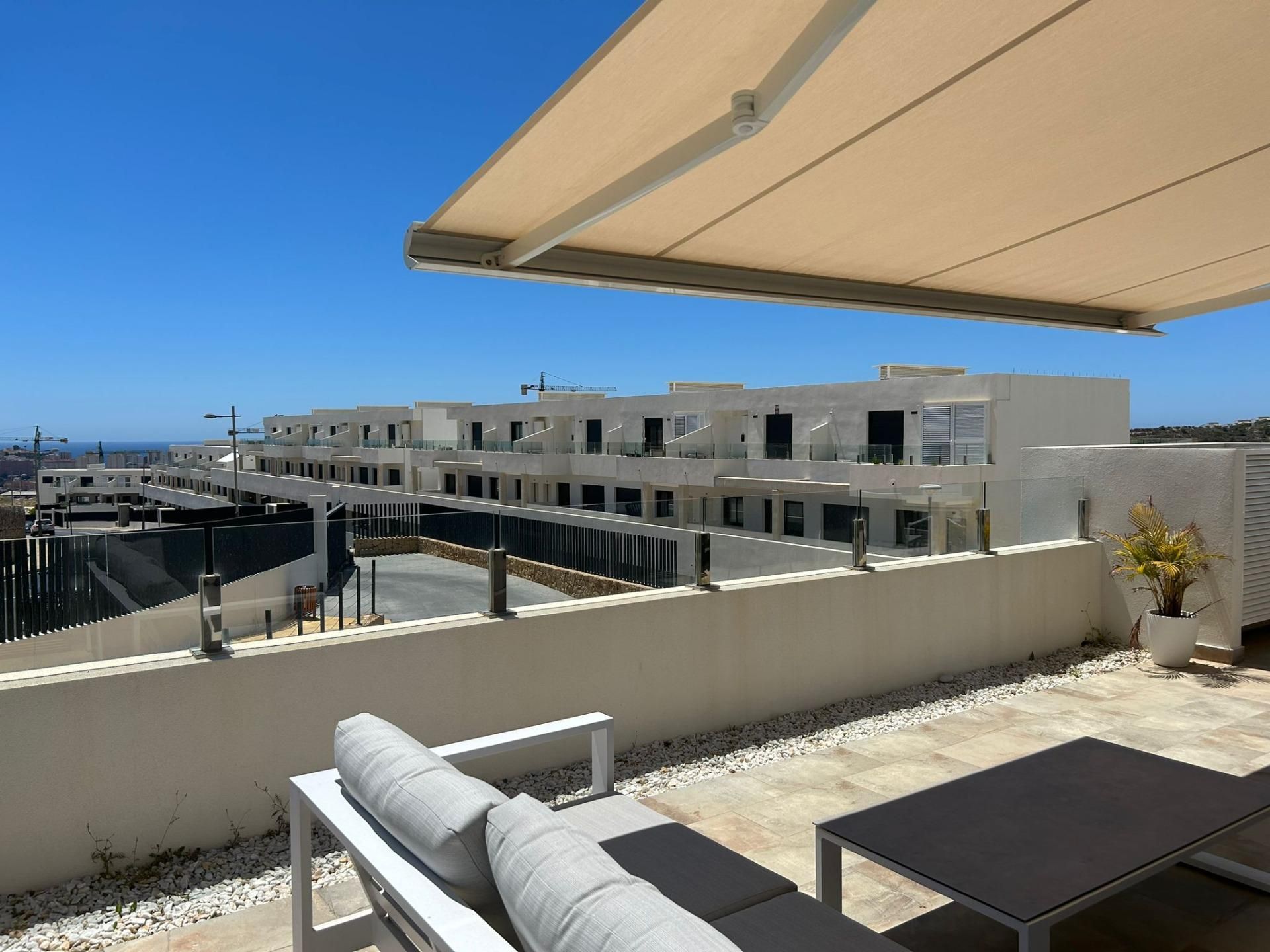 Terrassa de Apartament de lloguer en Finestrat amb Aire condicionat, Calefacció i Jardí privat