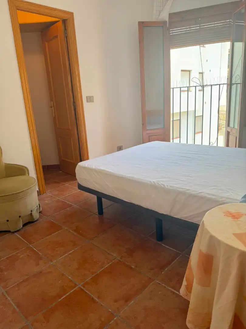 Dormitori de Casa adosada en venda en Cortes de Arenoso amb Calefacció, Moblat i Forn