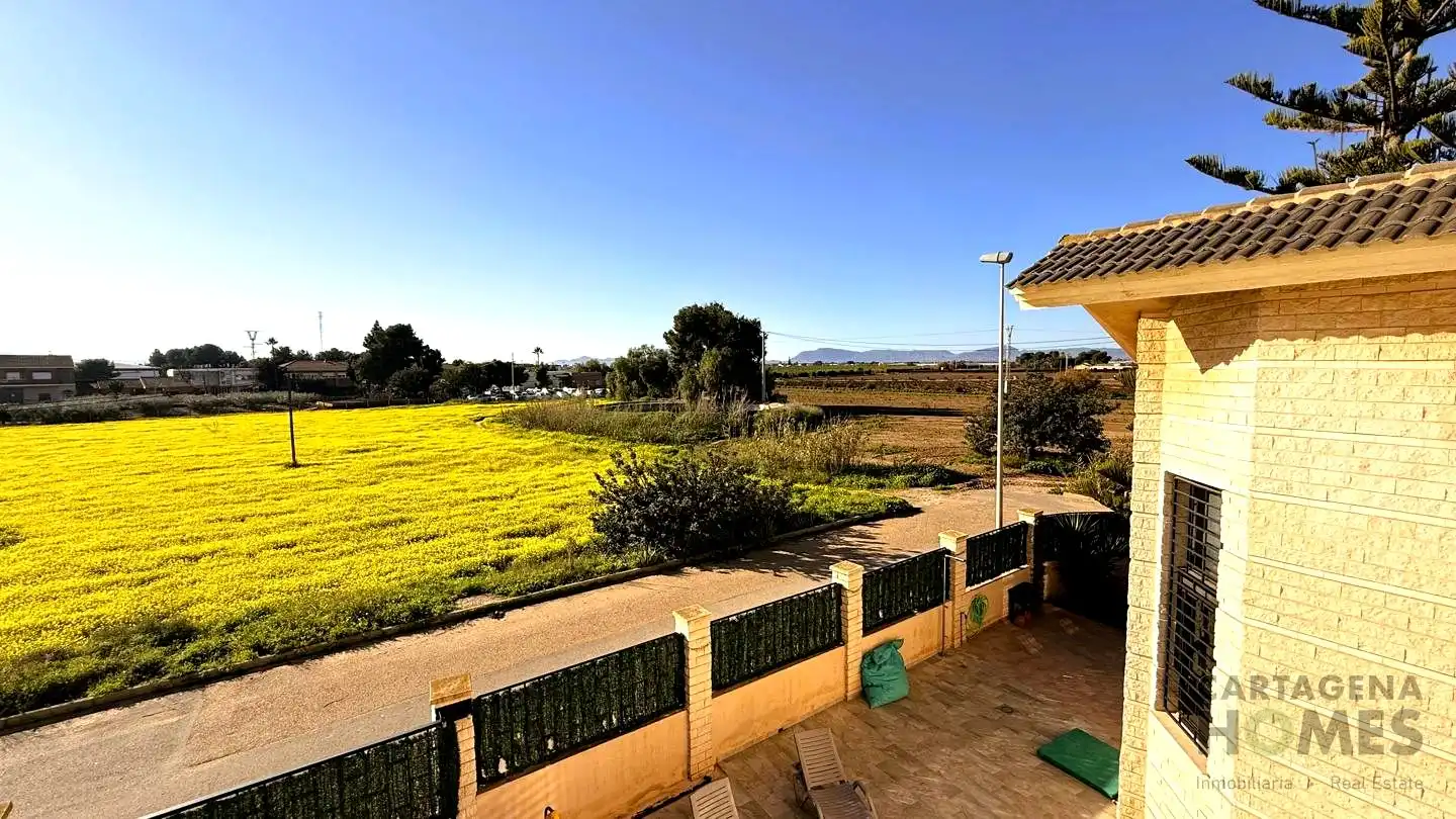 Vista exterior de Casa adosada en venta en Cartagena con Aire acondicionado, Jardín privado y Parquet