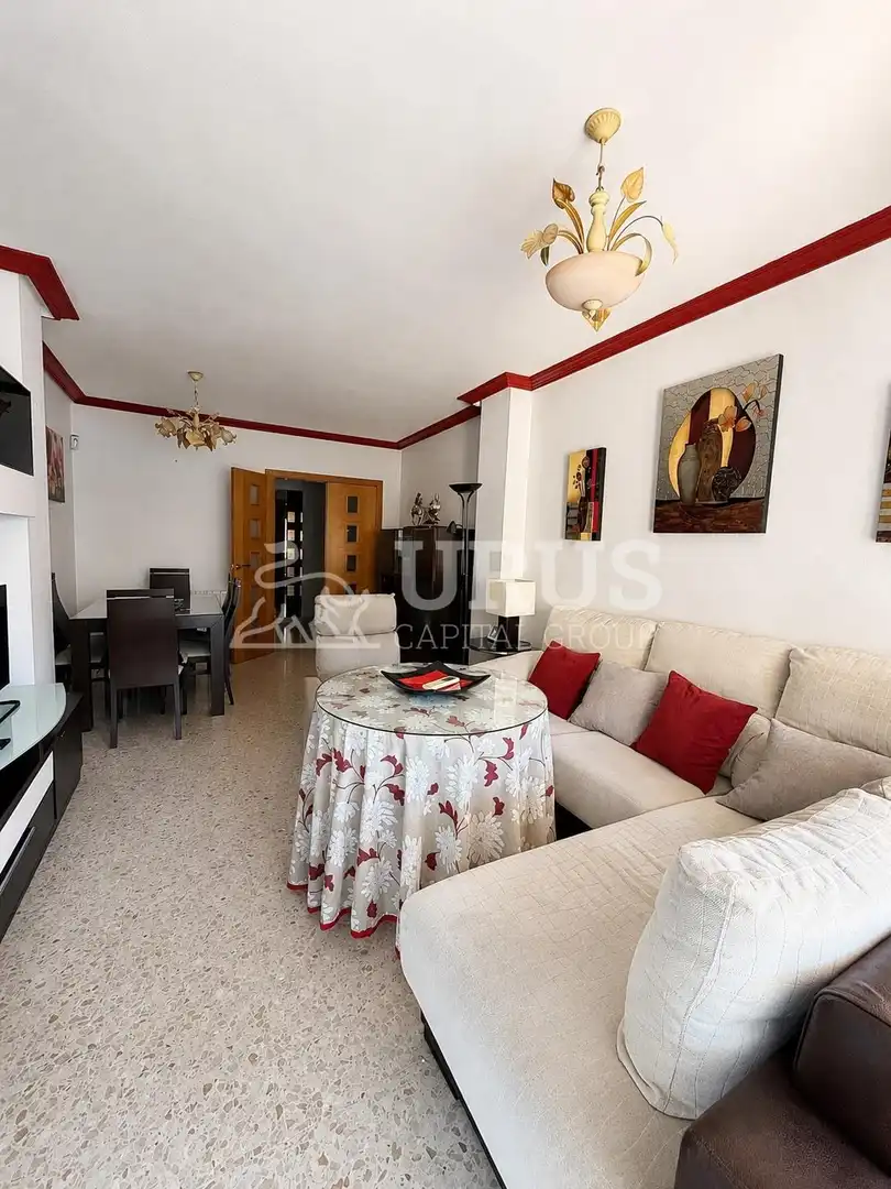 Piso en venta en CENTRO DE SALUD, Poniente-Norte - Miralbaida - Parque Azahara
