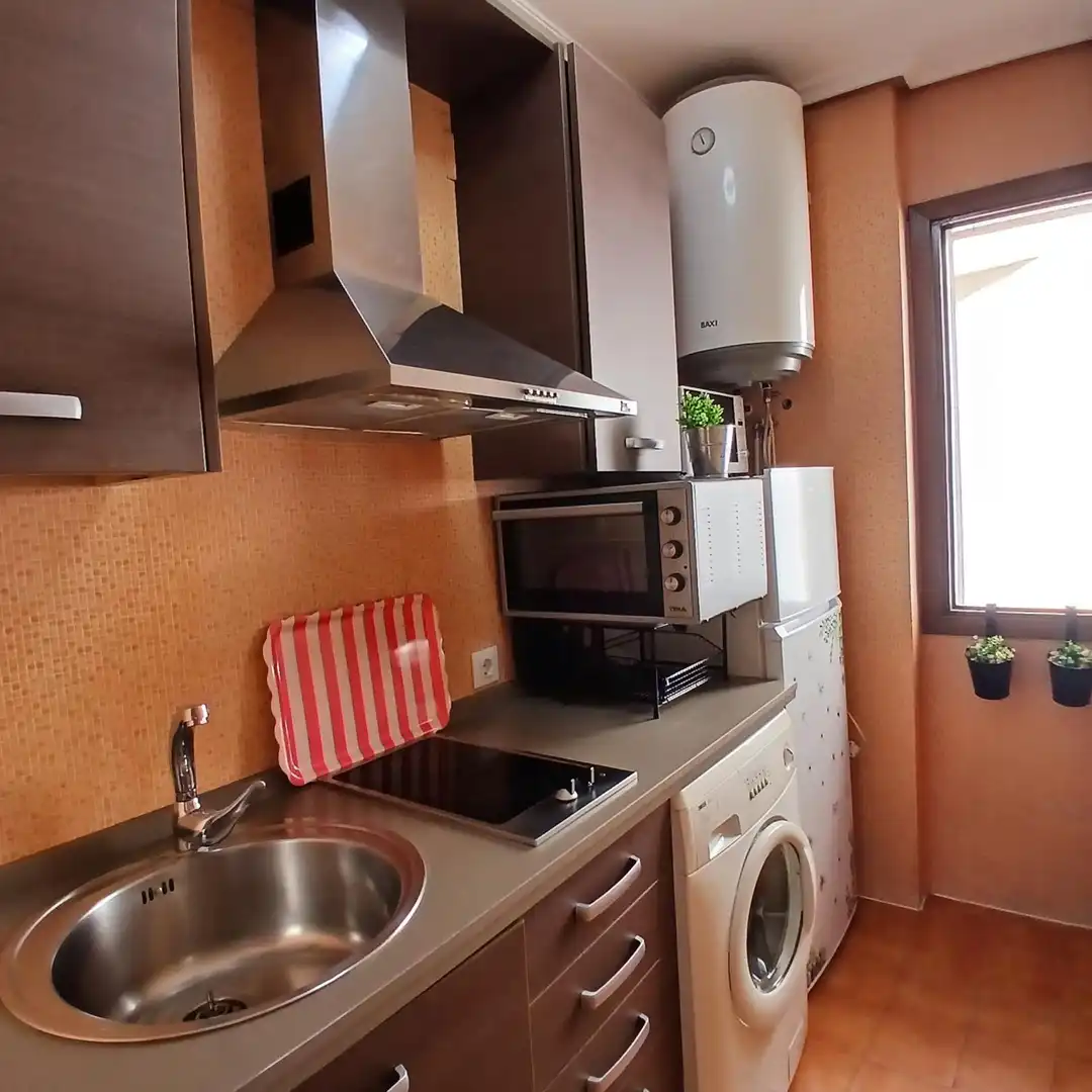 Kitchen of Flat for rent in Plasencia  with Furnished, Oven and Washing machine