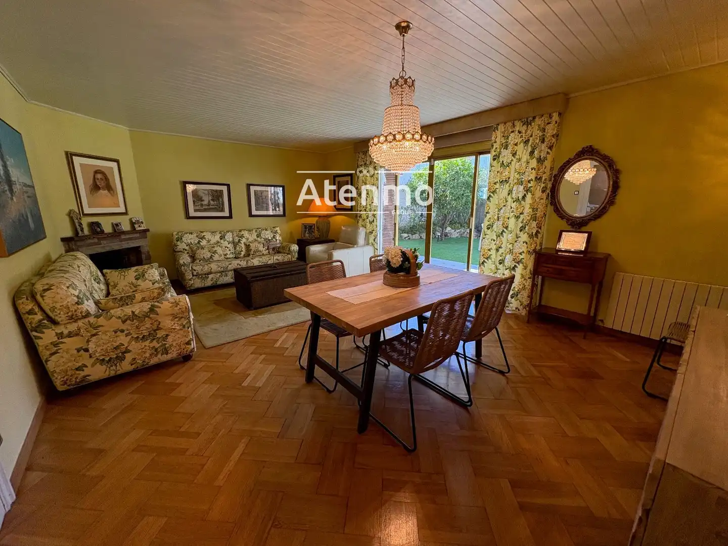 Comedor de Piso en venta en Barcelona con Calefacción, Jardín privado y Terraza