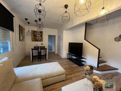 Sala d'estar de Casa o xalet de lloguer en Castelldefels amb Calefacció, Parquet i Terrassa