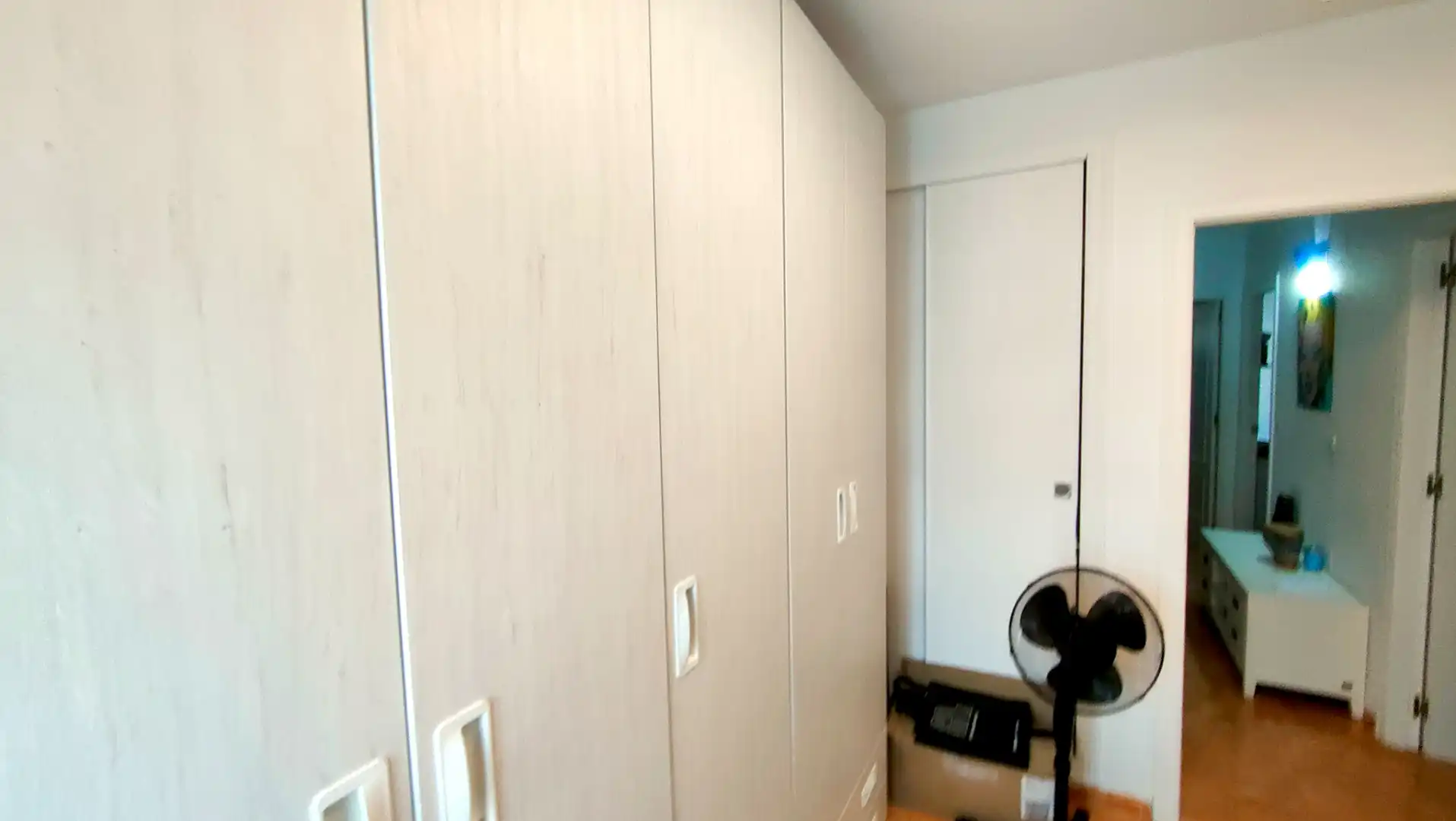 Habitación de Casa adosada en venta en Santa Pola con Aire acondicionado, Calefacción y Jardín privado