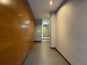 Oficina de lloguer a Carrer d'Àngel Guimerà