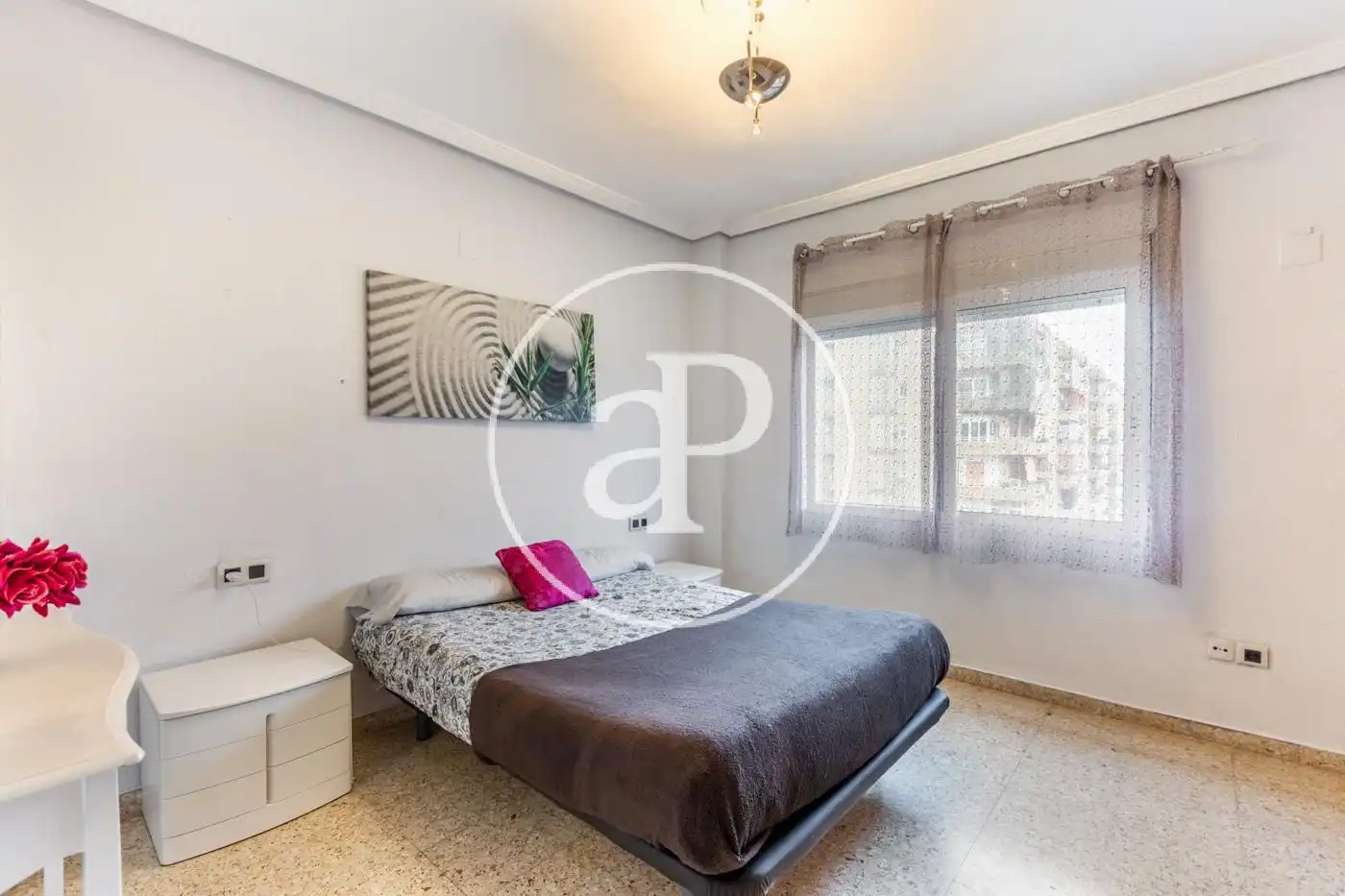 Schlafzimmer von Wohnung zur Miete in Valencia mit Klimaanlage, Heizung und Möbliert