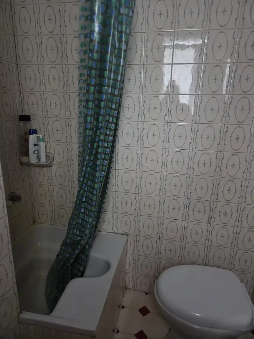 Badezimmer von Wohnung zur Miete in Santiago de Compostela  mit Möbliert