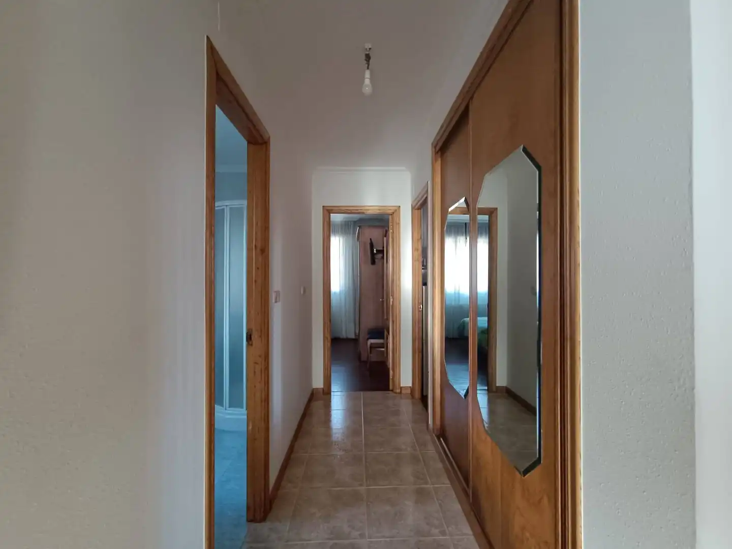 Wohnung zum Verkauf in Touro mit Privatgarten, Terrasse und Abstellraum