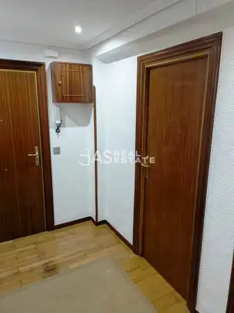 Habitación de Piso en venta en Vitoria - Gasteiz con Amueblado