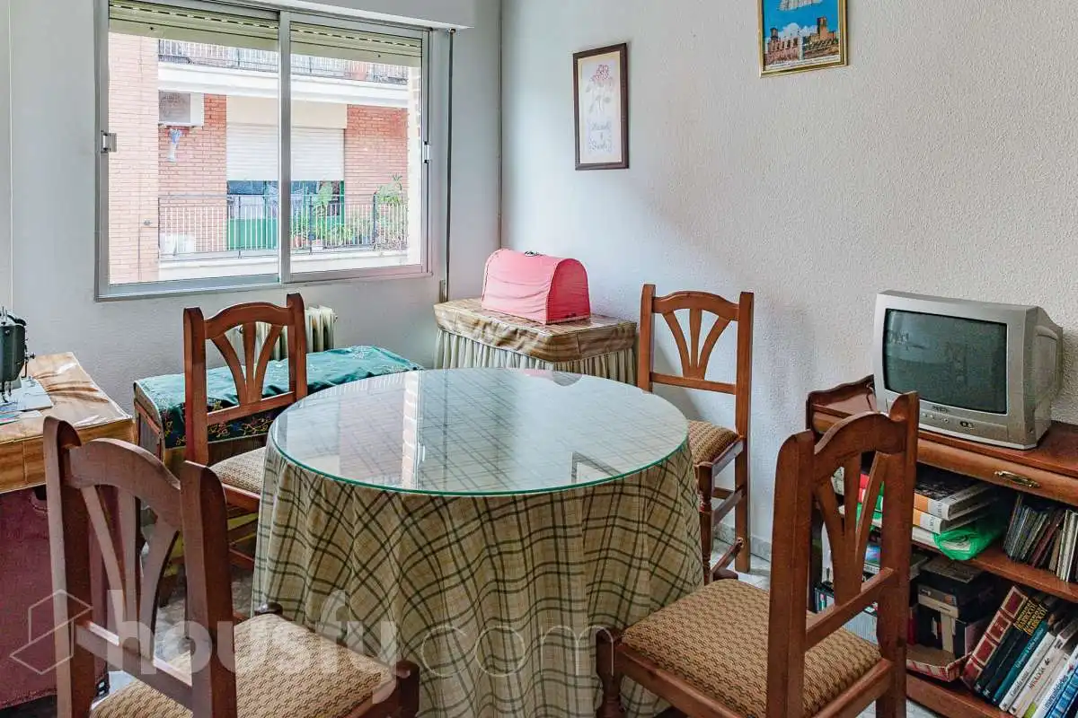Dormitori de Pis en venda en Puertollano amb Aire condicionat, Terrassa i Moblat