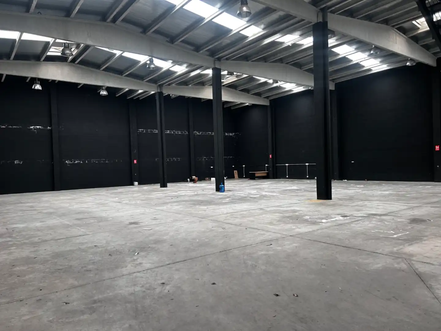 Fabrikhallen zur Miete in Terrassa