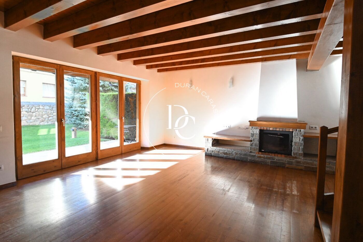 Sala d'estar de Casa o xalet en venda en Bellver de Cerdanya amb Calefacció, Jardí privat i Traster