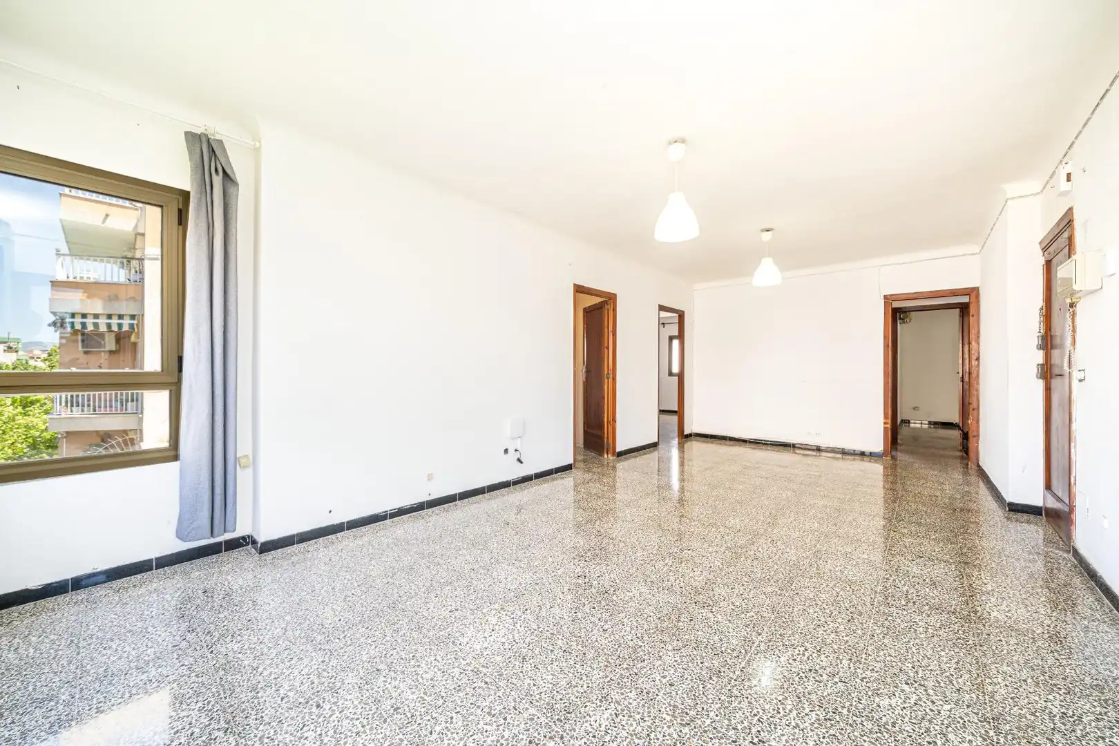 Piso con terraza en venta en Llevant, imagen 5