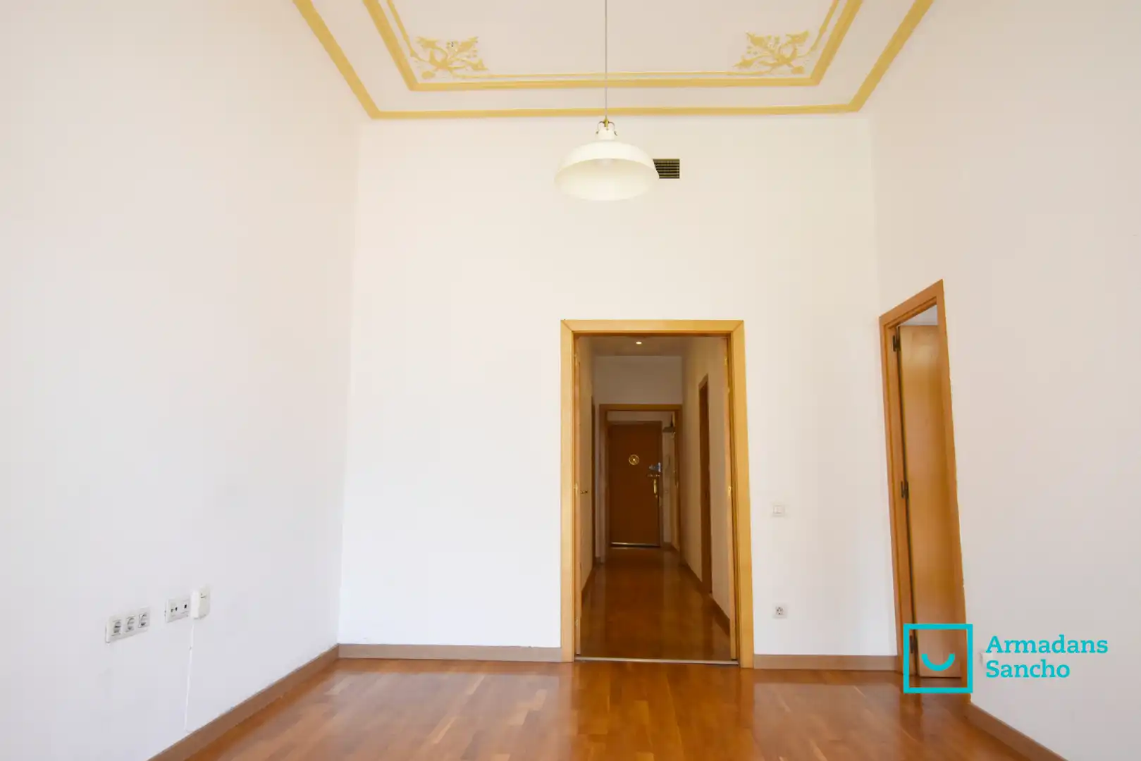 Flat for sale in Barcelona  with Air Conditioner, Parquet flooring and Oven