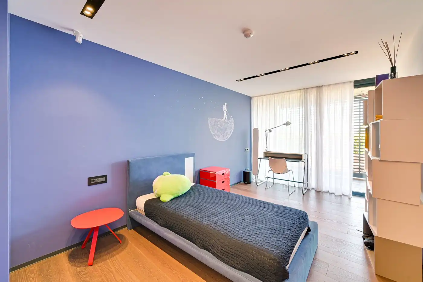 Schlafzimmer von Haus oder Chalet zum Verkauf in Lloret de Mar mit Klimaanlage, Heizung und Privatgarten