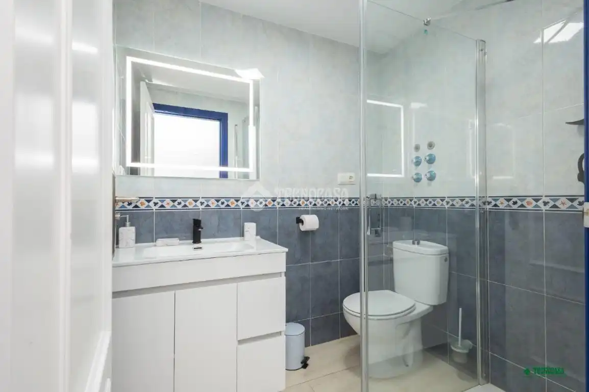 Bathroom of Flat for sale in Cuevas del Almanzora  with Air Conditioner, Terrace and Balcony