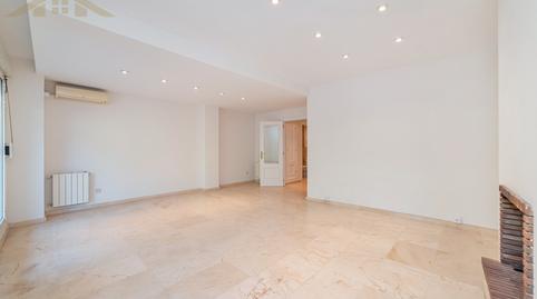 Foto 4 de Casa adosada en venda a Calle de Los Pinos, Zona Carretera del Plantío, Madrid