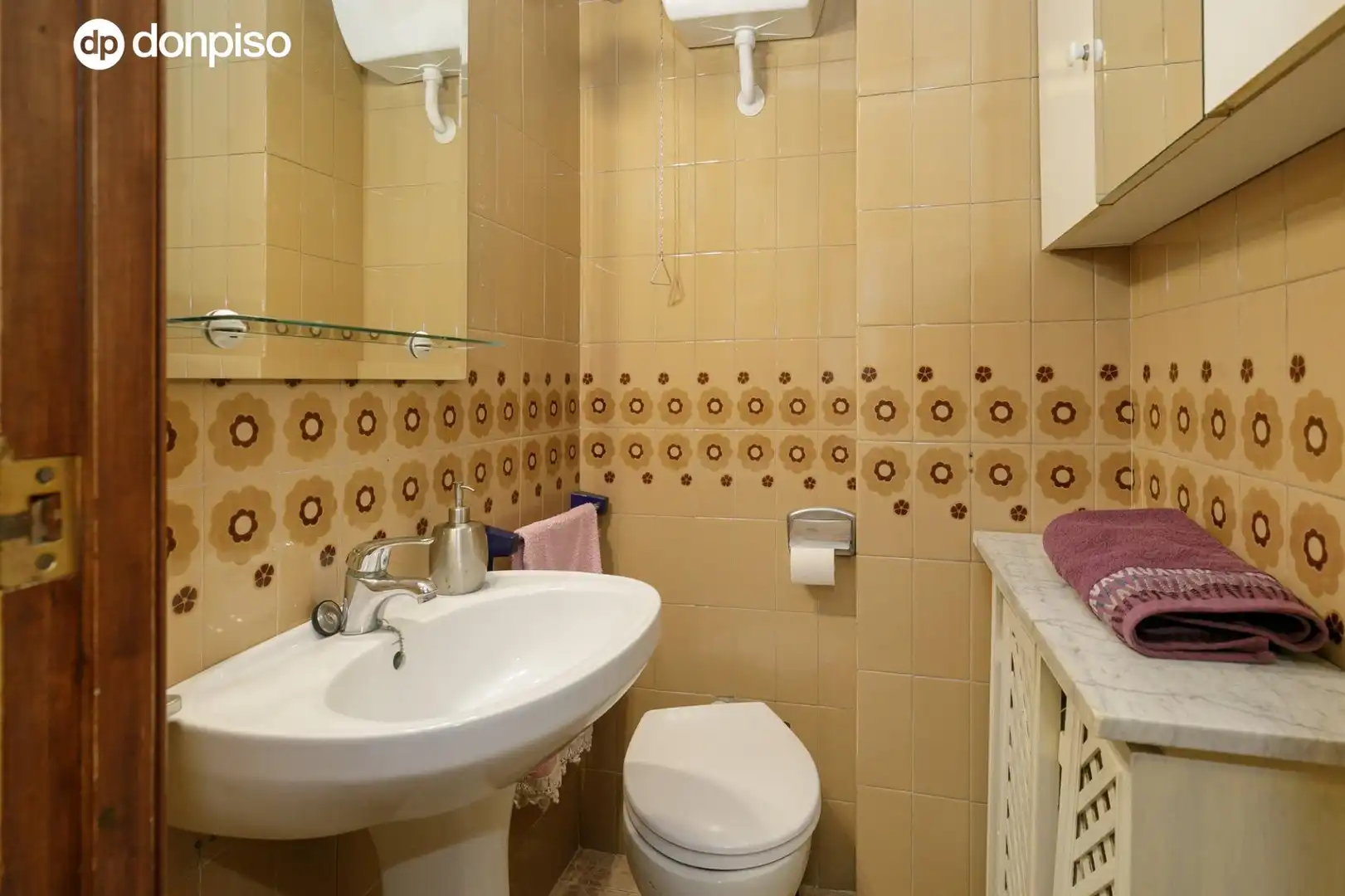 Badezimmer von Wohnung zum Verkauf in Granada mit Heizung