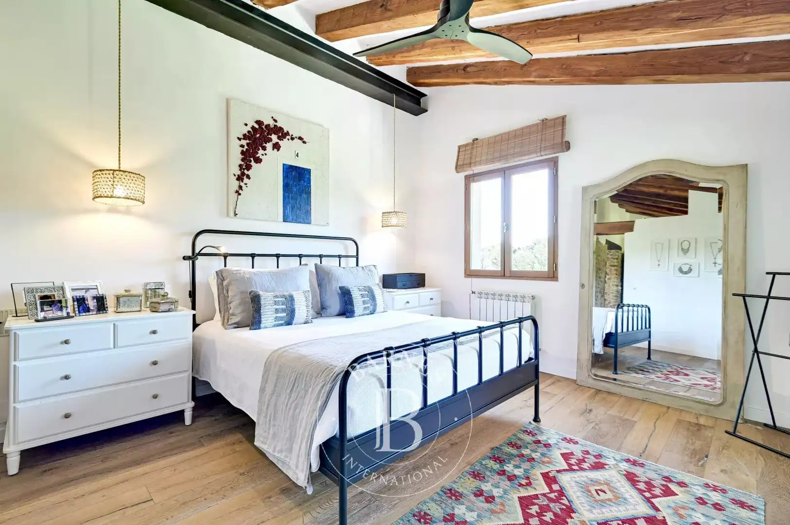 Habitación de Finca rústica en venta en Esponellà con Calefacción, Piscina y Amueblado