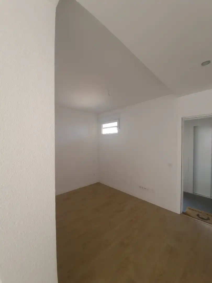 Bedroom of Flat for rent in Madrid  with Air Conditioner, Heating and Storage room