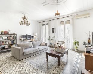 Living room of Apartment for sale in  Barcelona Capital  with Air Conditioner and Balcony