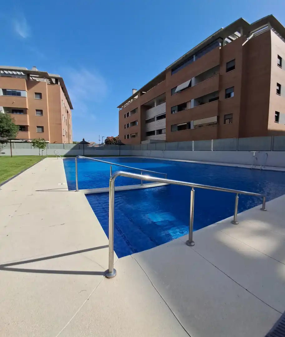 Swimming pool of Flat for rent in Mairena del Aljarafe  with Air Conditioner and Community pool