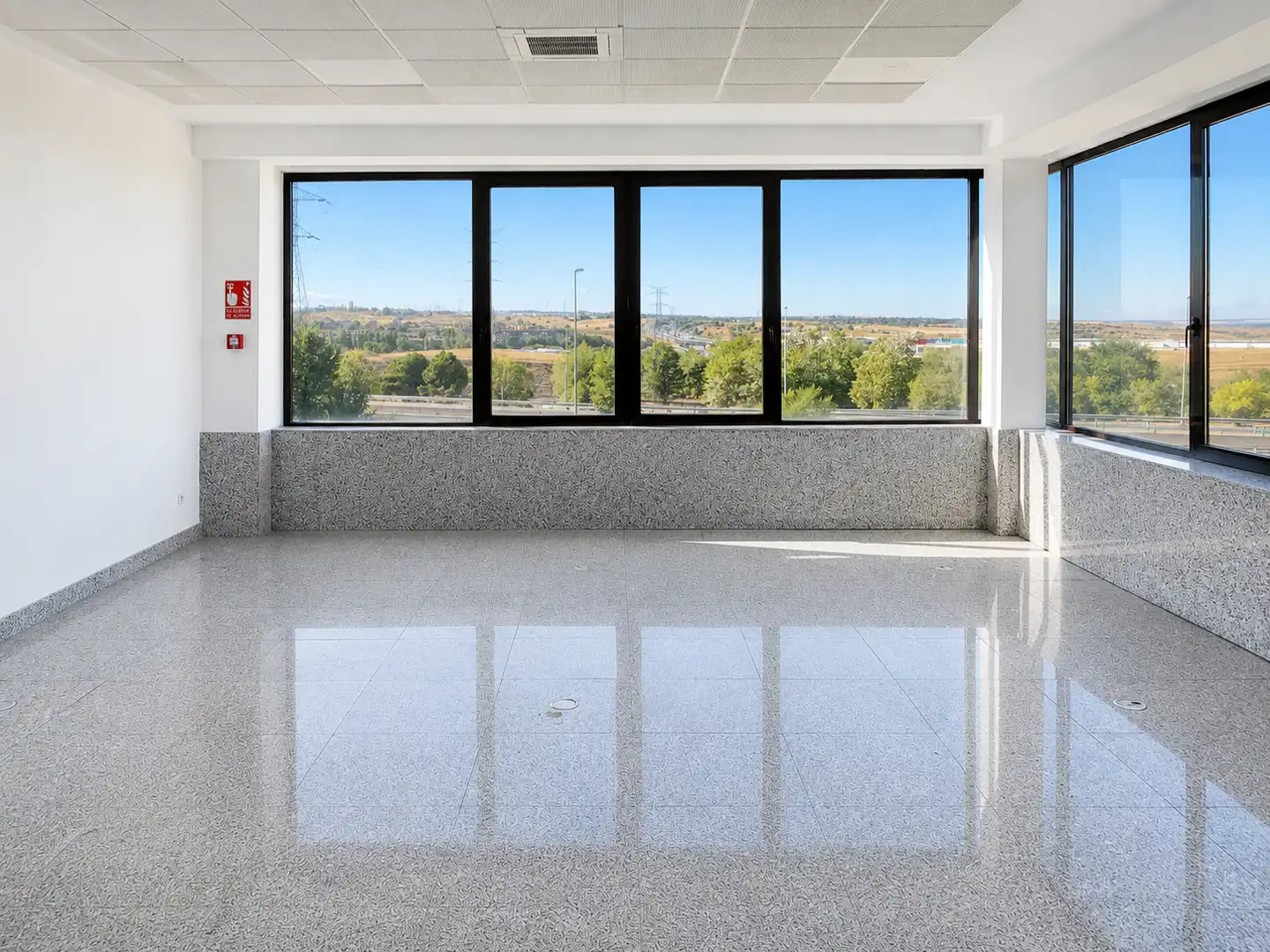 Oficina amb ascensor de lloguer a Calle Dublín 1