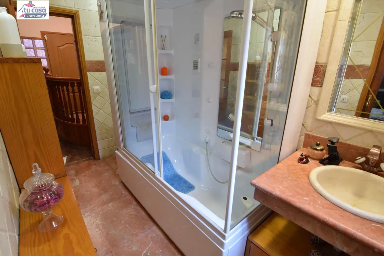 Bathroom of Houses for sale in Santa María de Guía de Gran Canaria  with Air Conditioner, Heating and Private garden