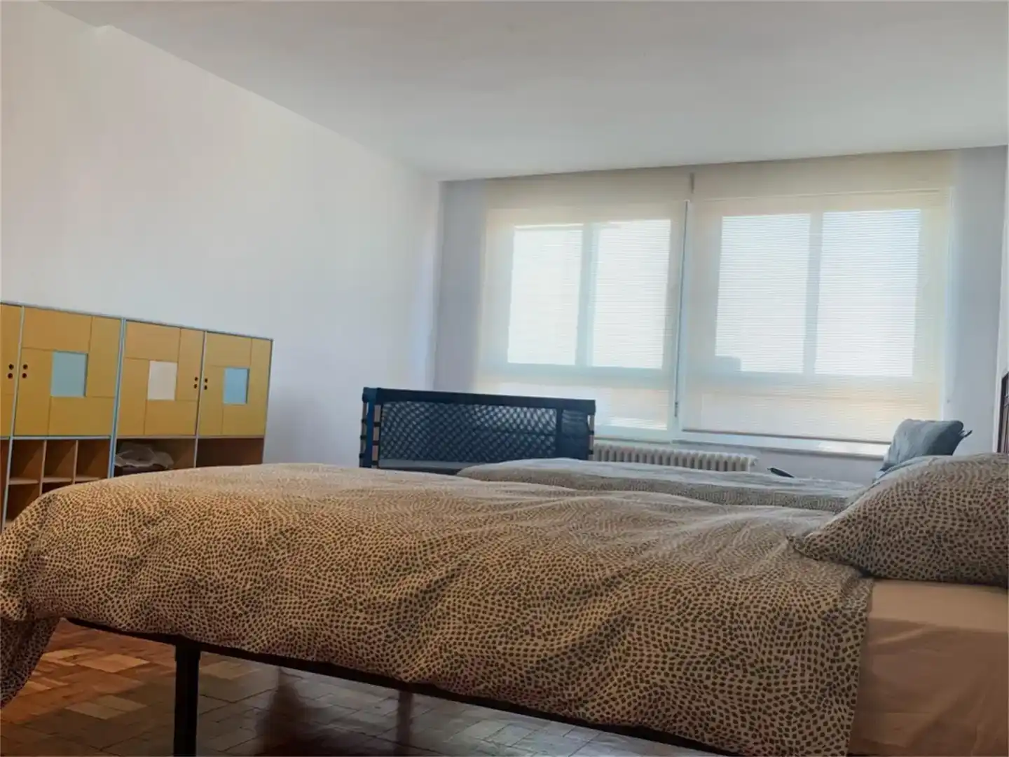 Schlafzimmer von Wohnung zur Miete in León Capital  mit Balkon