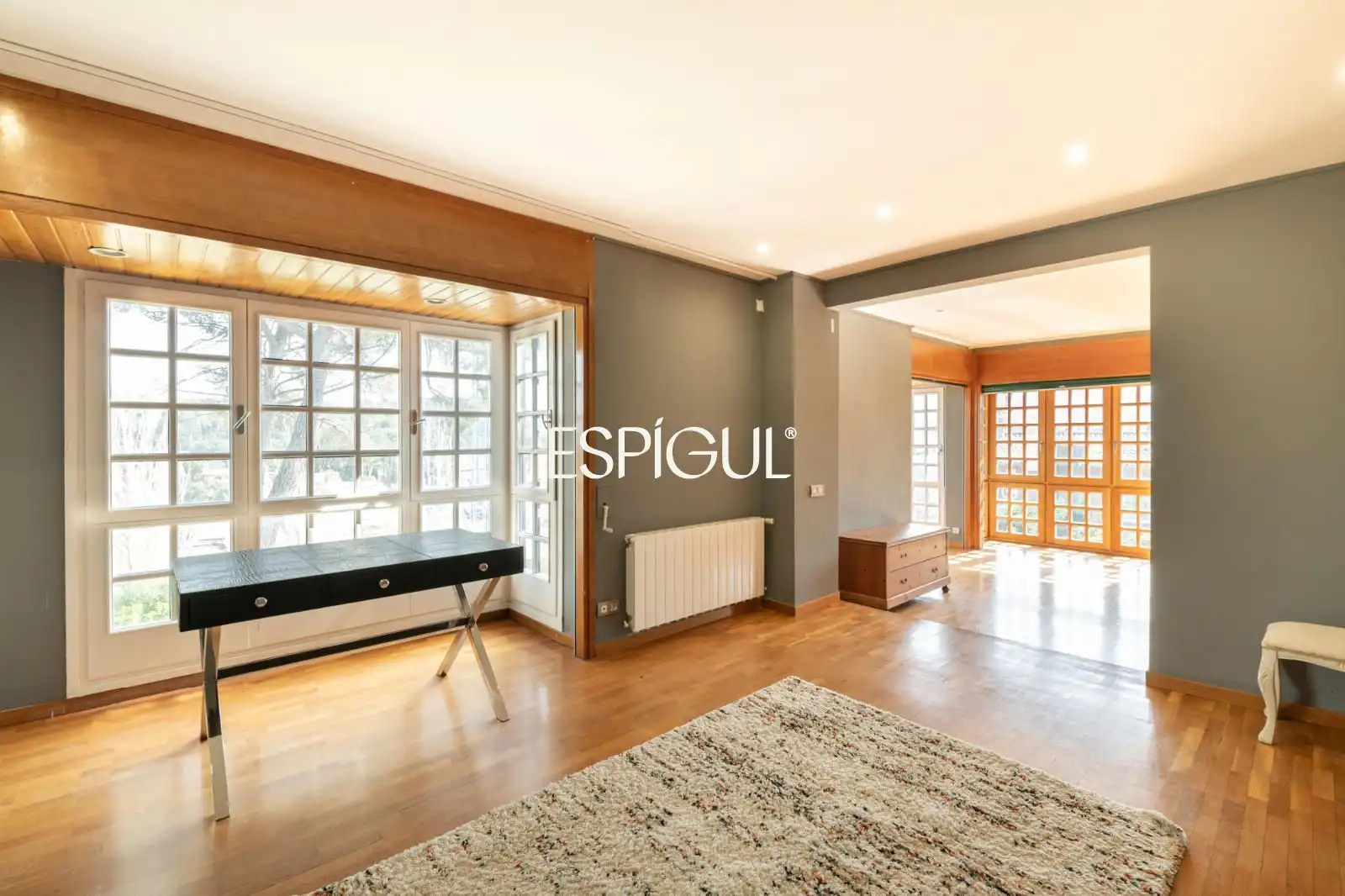 Living room of Houses for sale in Sant Cugat del Vallès  with Air Conditioner, Heating and Private garden