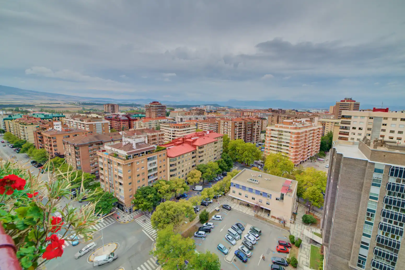 Vista exterior de Piso en venta en  Pamplona / Iruña con Calefacción, Parquet y Trastero
