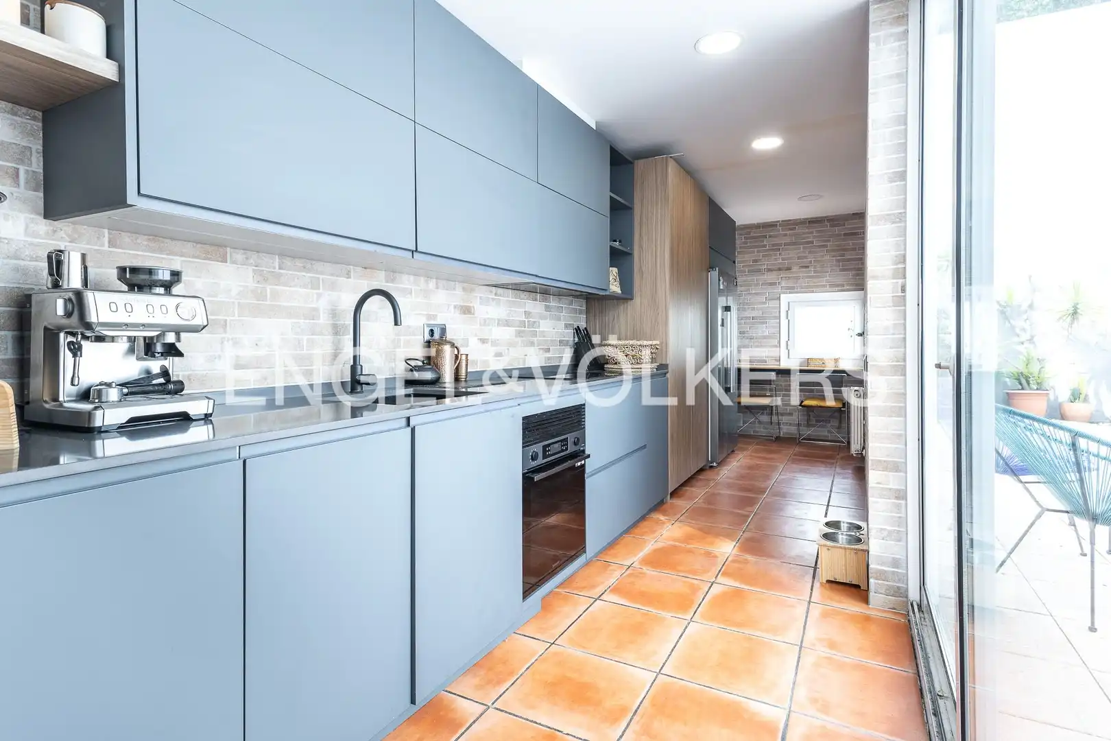 Cocina de Casa o chalet en venta en Badalona con Aire acondicionado, Calefacción y Jardín privado