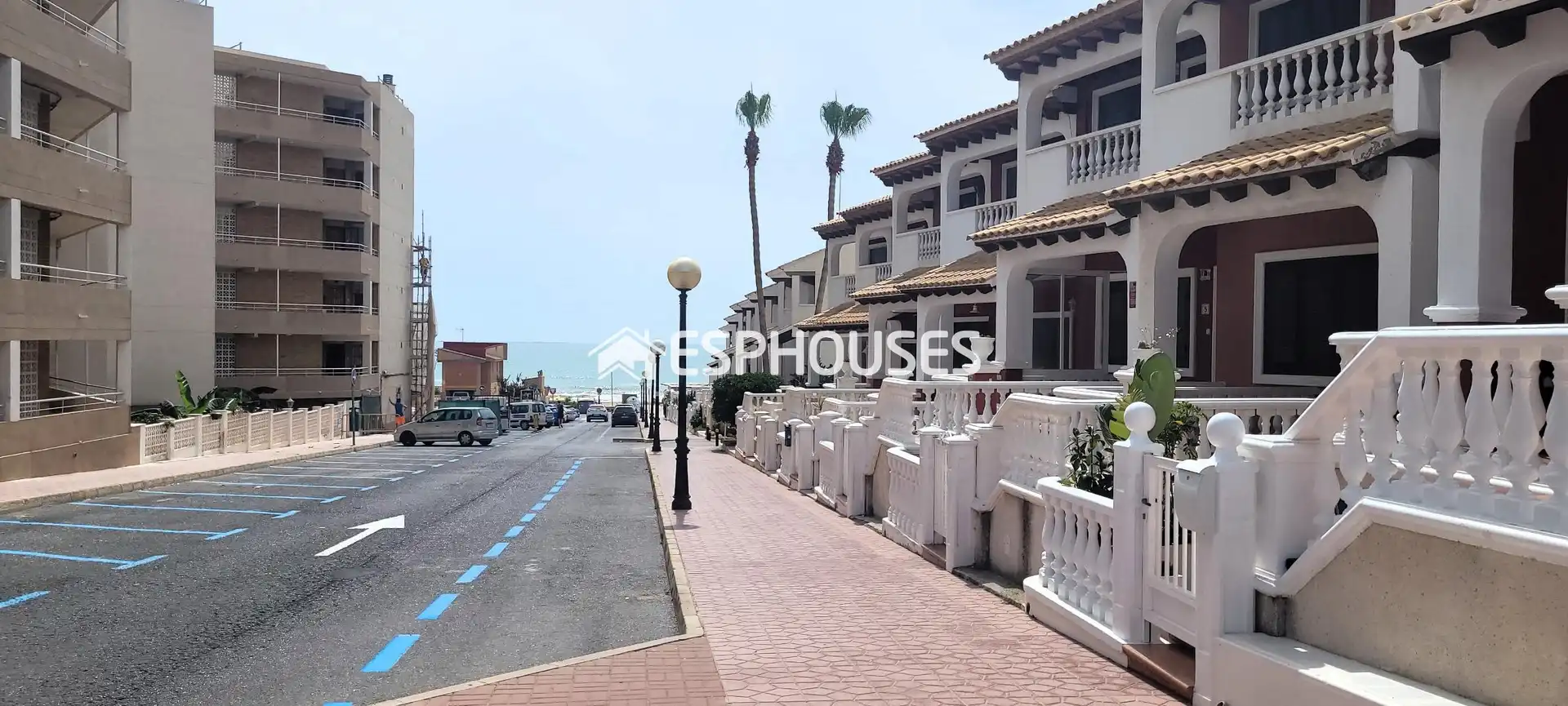 Vista exterior de Ático en venta en Guardamar del Segura con Amueblado y Balcón