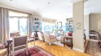 Living room of Flat for sale in  Madrid Capital  with Air Conditioner, Heating and Storage room