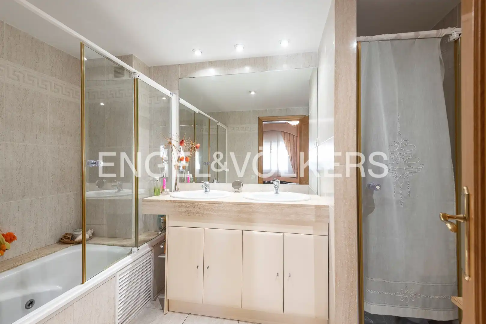 Baño de Ático en venta en Sant Joan Despí con Aire acondicionado, Calefacción y Parquet