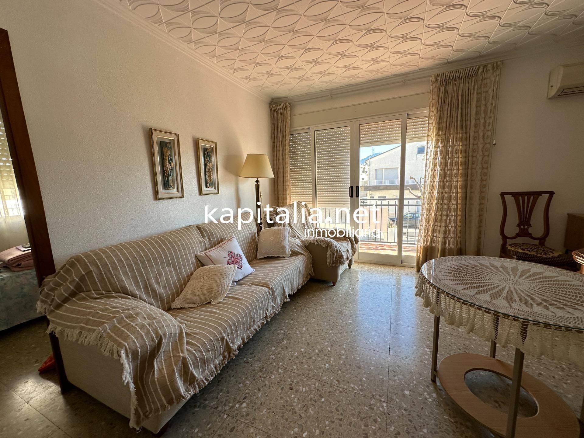 Bedroom of Flat for sale in La Pobla del Duc  with Air Conditioner, Heating and Balcony