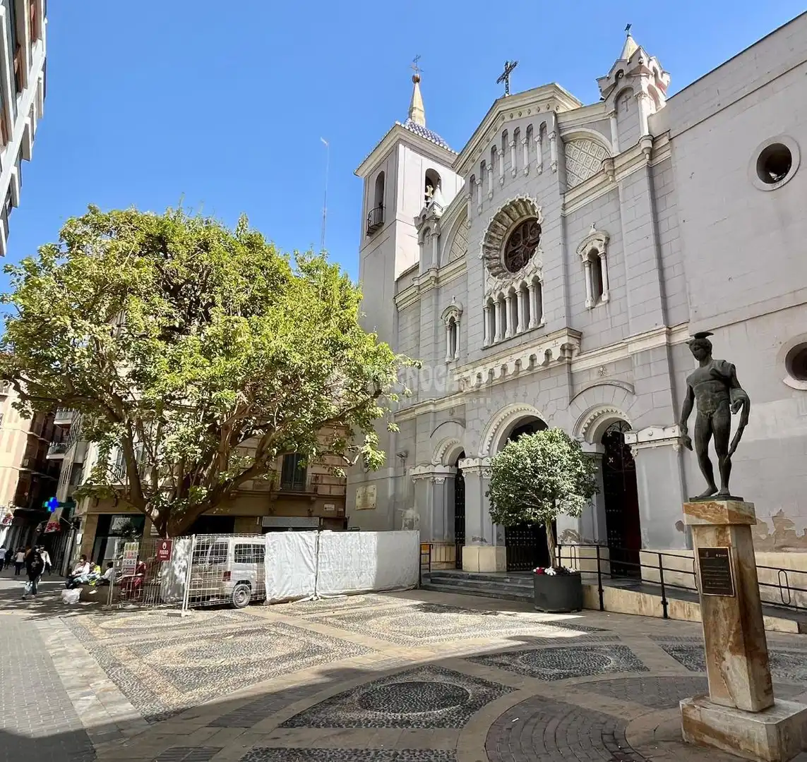 Vista exterior de Pis en venda en Murcia amb Balcó
