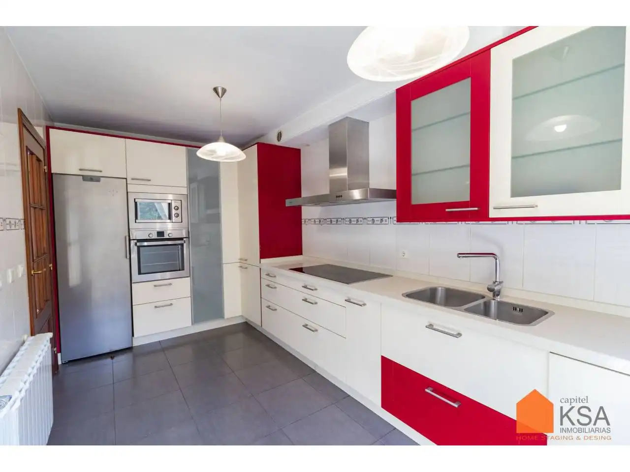 Cocina de Casa adosada en venta en Santiago de Compostela  con Jardín privado, Parquet y Terraza