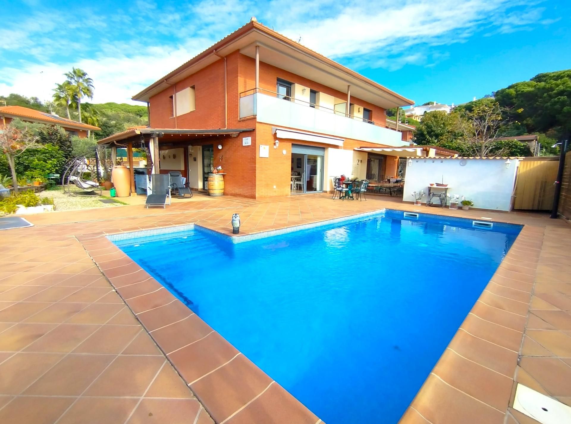 Swimming pool of Single-family semi-detached for sale in Sant Pol de Mar  with Heating, Private garden and Terrace
