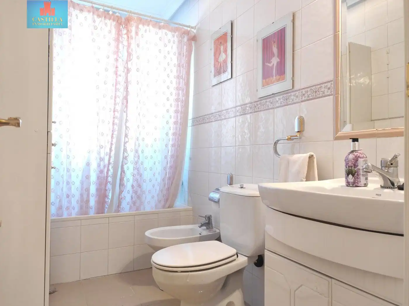 Bathroom of Flat for rent in Ávila  with Heating, Storage room and Furnished