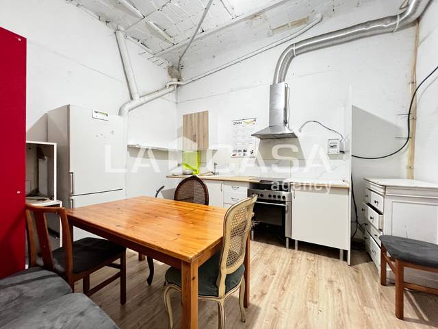 Local comercial en Venta en Sant Adriá Nord