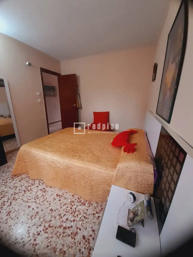 Dormitori de Casa o xalet en venda en Valdaracete amb Calefacció, Jardí privat i Terrassa