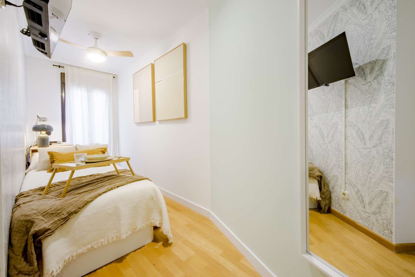 Bedroom of Flat to share in  Madrid Capital  with Air Conditioner and Terrace