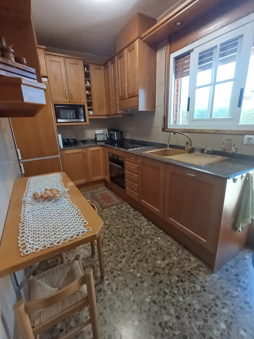 Cuina de Casa o xalet en venda en Caldes de Montbui amb Aire condicionat, Calefacció i Jardí privat