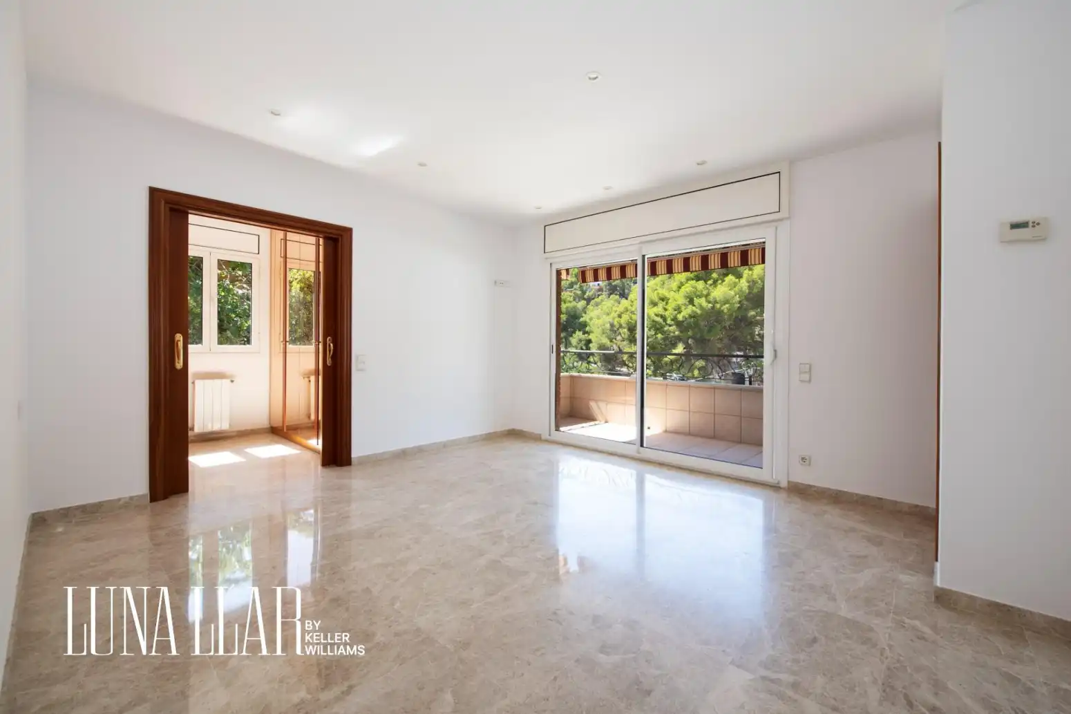 Sala d'estar de Casa o xalet en venda en Castelldefels amb Calefacció, Terrassa i Balcó