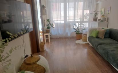 Sala d'estar de Pis en venda en Alicante / Alacant amb Aire condicionat, Parquet i Moblat