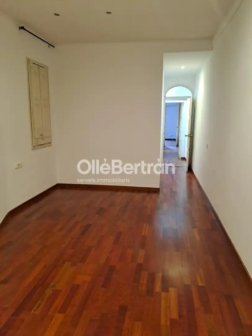 Flat for sale in Barcelona  with Balcony